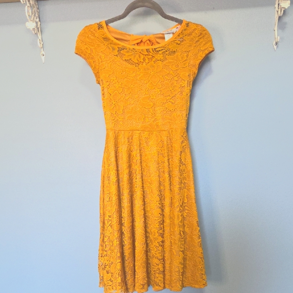 Elegant Yellow Lace Dress Jody Size X Small